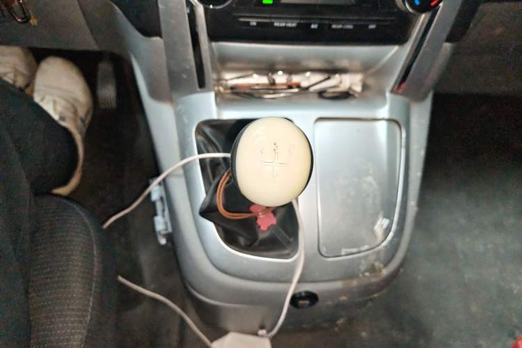 Used Foton Scenic G5 2020 2.0L Long-Wheelbase Flat-Roof 6-Seater Multi-Purpose Passenger Vehicle 1TZS
