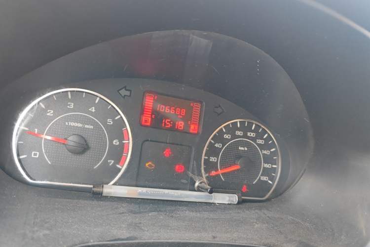 Used Wuling Hongguang V 2019 1.5L Jingqu Version China VI LAR Odometer Close Up