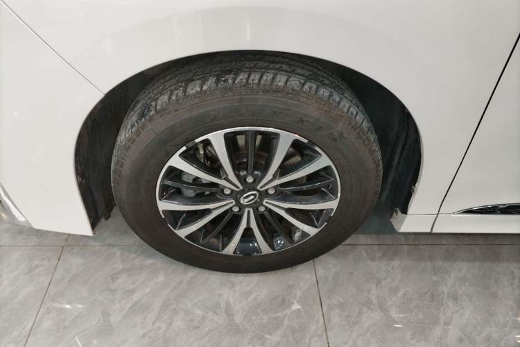 Used GAC Trumpchi M8 2023 Lingxiu Series 390T Deluxe Edition Left Front Wheel Hub