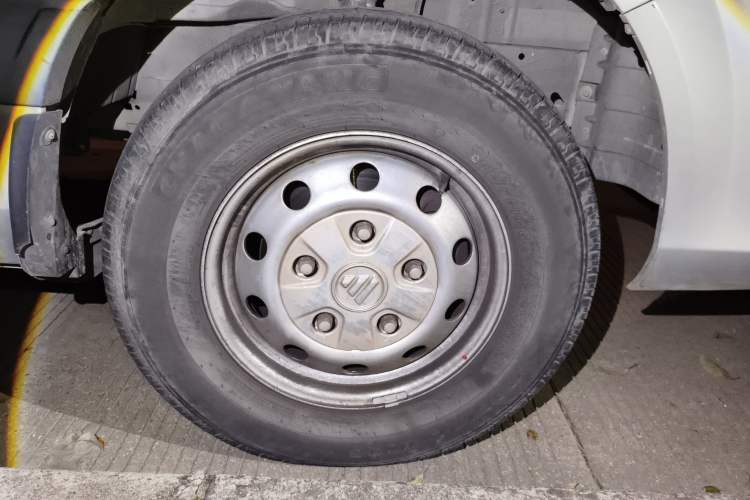 Used Foton Toano 2021 2.0T Manual Tongtu Long Wheelbase Mid-Height 5/6/7-Seater 4F20TC3 Right Front Wheel Hub