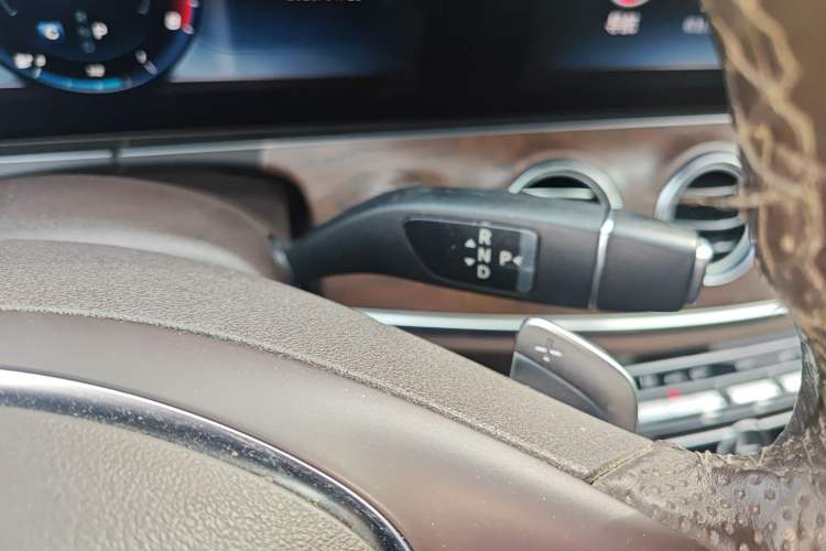 Used Mercedes-Benz E-Class 2016 E 200 L
