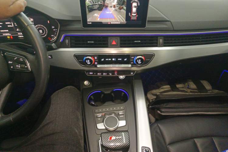 Used Audi A4L 2019 40 TFSI Fashion Version China V