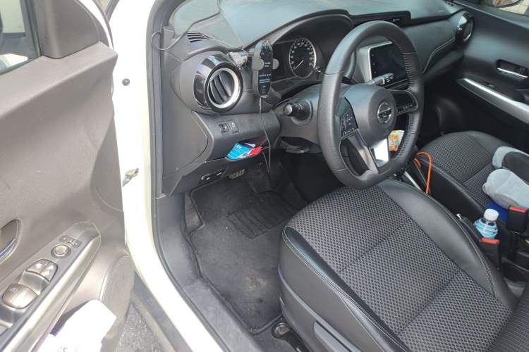 Used Nissan Kicks 2019 1.5L CVT Smart Connect Luxury Edition
