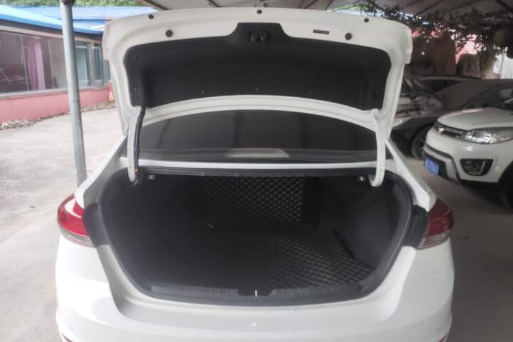 Used Hyundai Elantra (6th Generation / Lingdong) 2020 1.5L CVT Smart & Stylish – Elite Version
