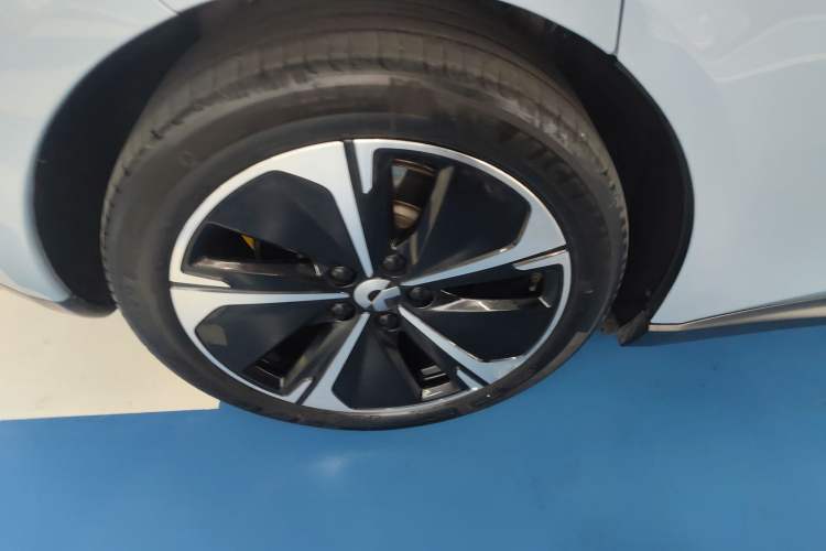 Used Nio ET5T 2023 75 kWh Touring Exterior 8