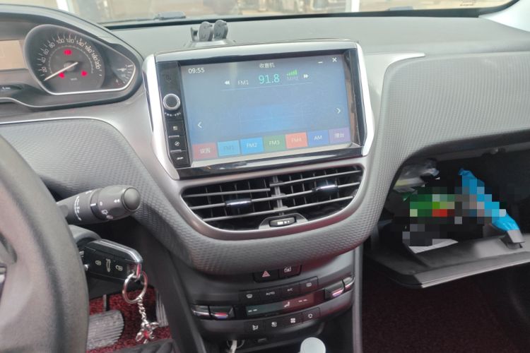 Used Peugeot 2008 2014 1.6L Automatic Fashion Edition
