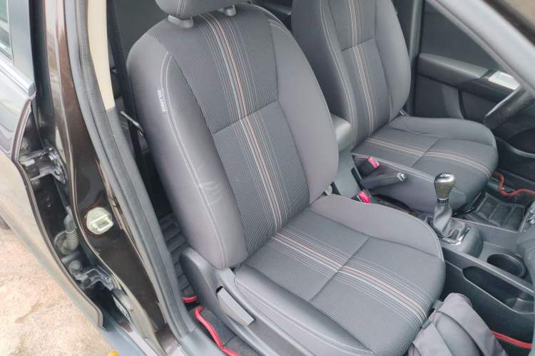 Used Dongfeng Aeolus AX3 2016 1.5L Manual ZhiKu Model
