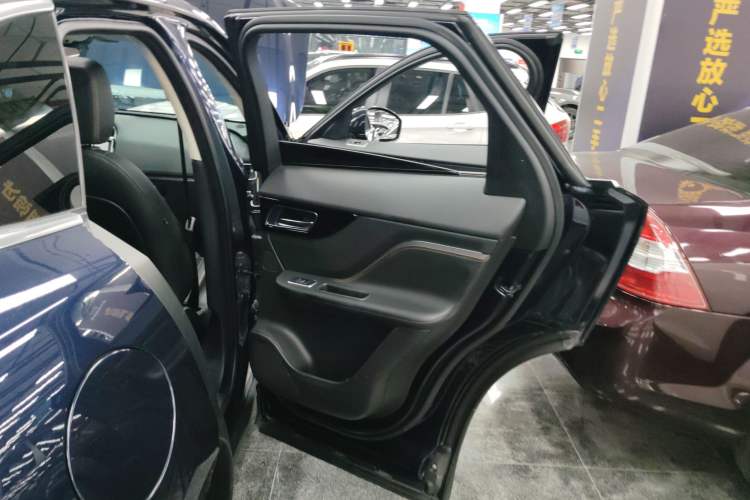 Used Jaguar F-PACE 2019 2.0T Four-Wheel Drive Urban Luxury Edition