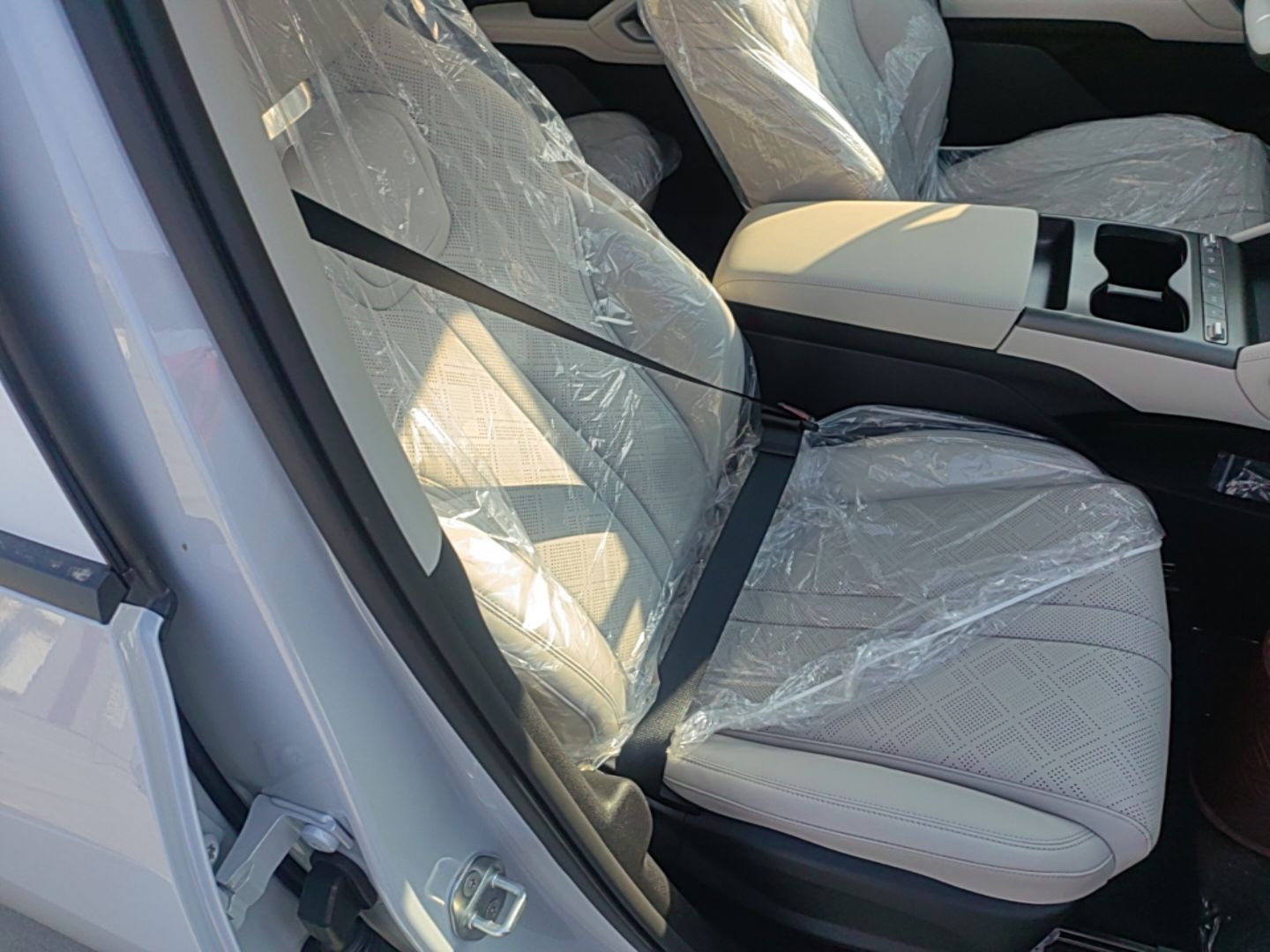 BYD Yuan UP 2027 Model Flying Edition 301KM Navigation Version — снимка 19