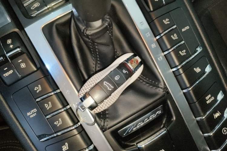 Used Porsche Macan 2017 Macan 2.0T