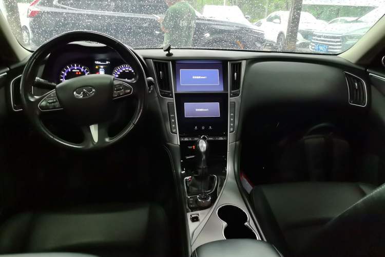 Used Infiniti Q50L 2016 2.0T Enjoyment Edition
