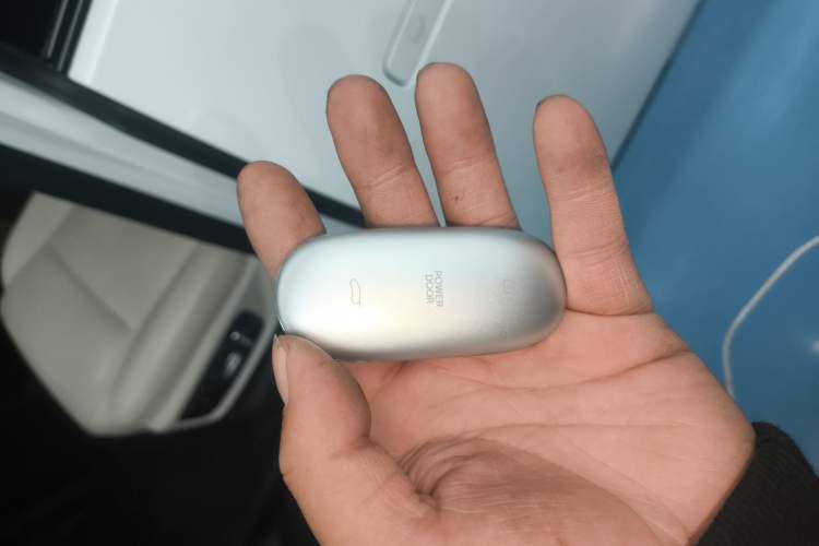 Used Li Auto MEGA 2024 Ultra Model