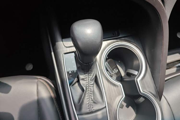 Used Toyota Camry 2023 2.0G Luxury Edition