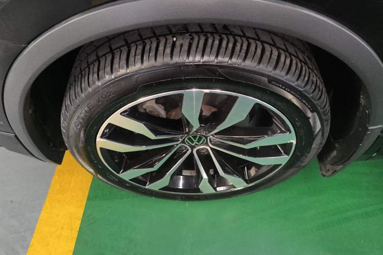 Used Volkswagen Tiguan L 2021 330TSI Automatic Two-Wheel Drive R-Line Enhanced Edition
