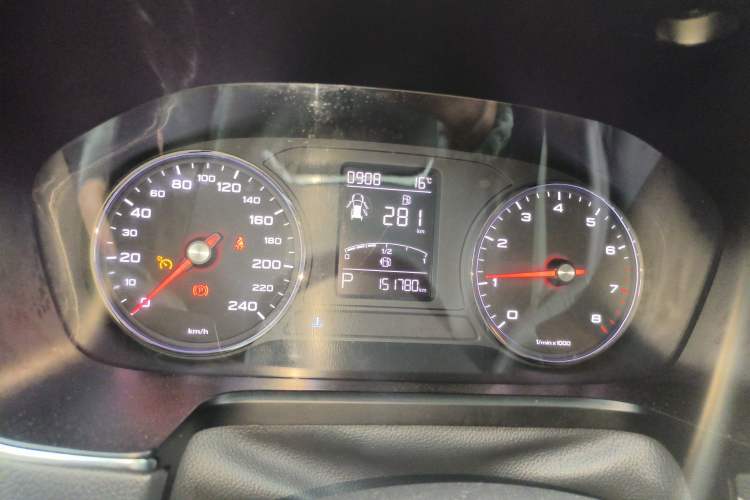 Used Roewe RX5 2016 20T Two-Wheel Drive Automatic Internet Smart Edition