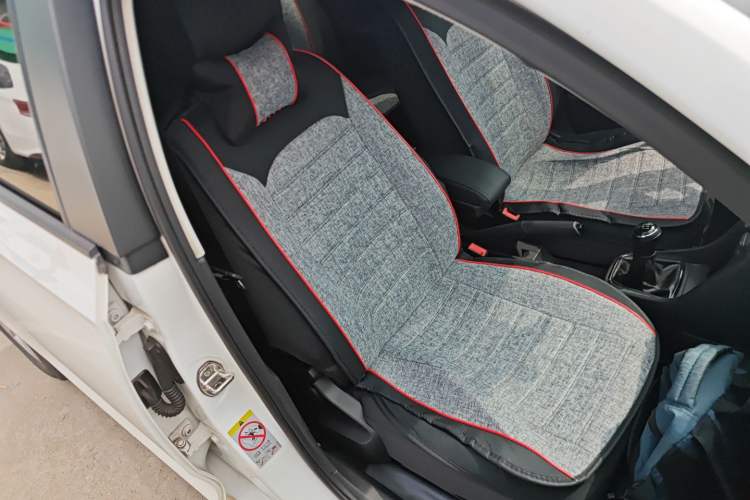 Used Volkswagen Santana 2015 1.6L Manual Fashion Edition Right Front Seat