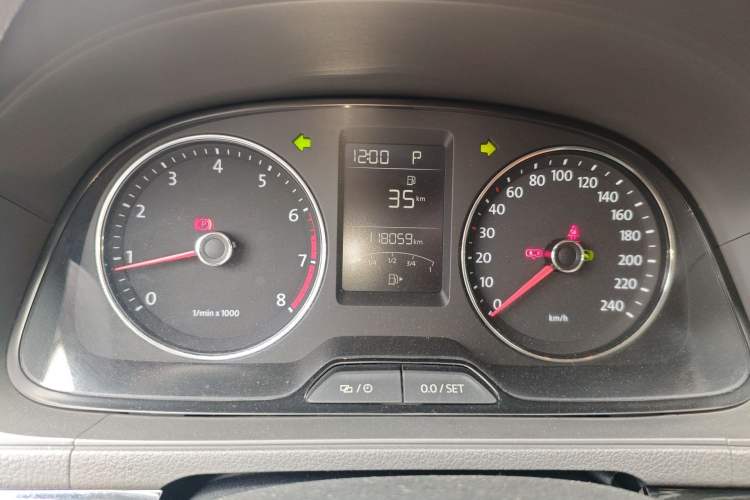 Used Volkswagen Gran Lavida 2014 1.4TSI Automatic 30th Anniversary Edition