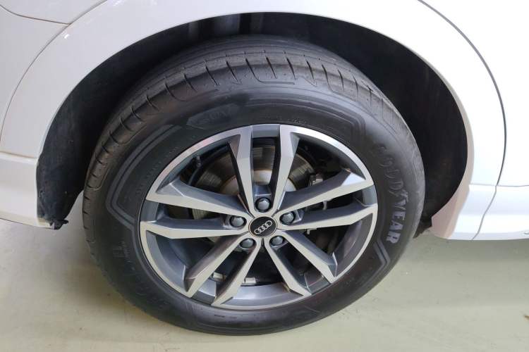 Used Audi Q3 2021 35 TFSI Progressive Dynamic Edition
