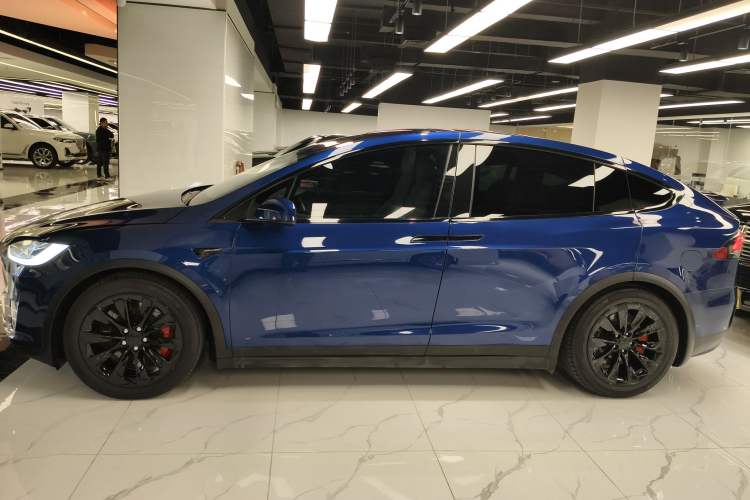 Used Tesla Model X 2019 Long-Range Version

