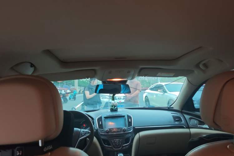 Used Buick Regal 2014 2.4L SIDI Elite Fashion Edition Headliner