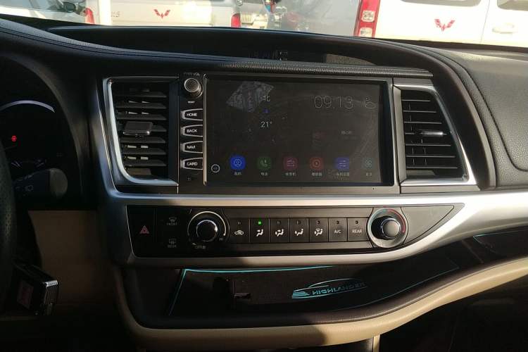 Used Toyota Highlander 2018 2.0T Two-Wheel Drive Elite Edition 5 Seats Emission Standard China V
