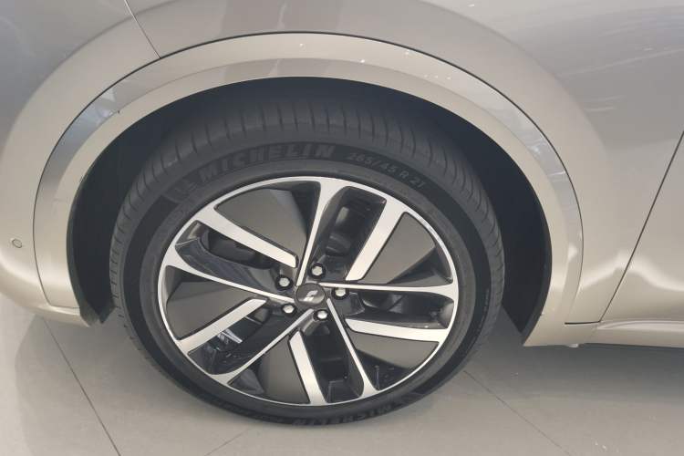 Used Li Auto L9 2022 Max model
