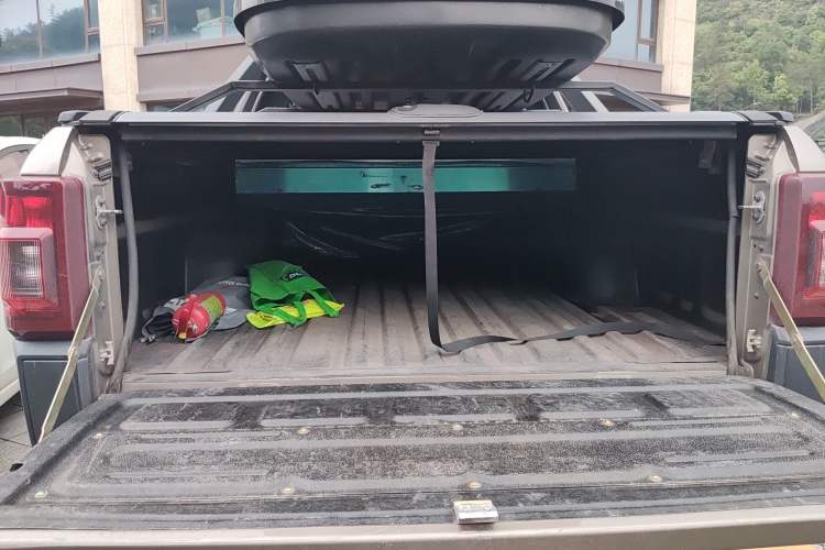 Used JMC Yuhu 7 2017 2.0T Gasoline Automatic Two-Wheel Drive Luxury Edition JX4G20A5L