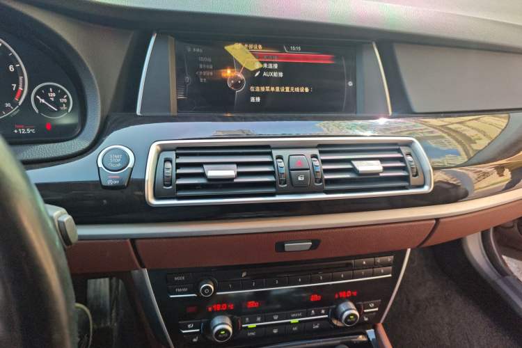 Used BMW 5 Series GT 2015 535i Leading Model Audio And AC Panel