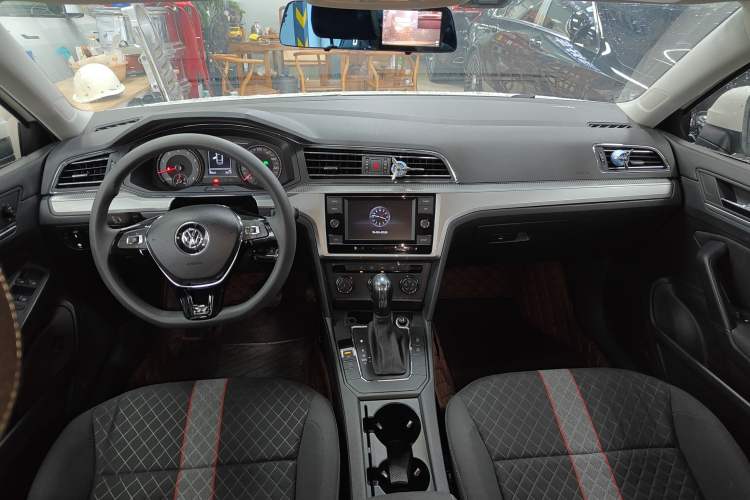 Used Volkswagen Lamando 2019 230TSI DSG Fashion Edition China VI