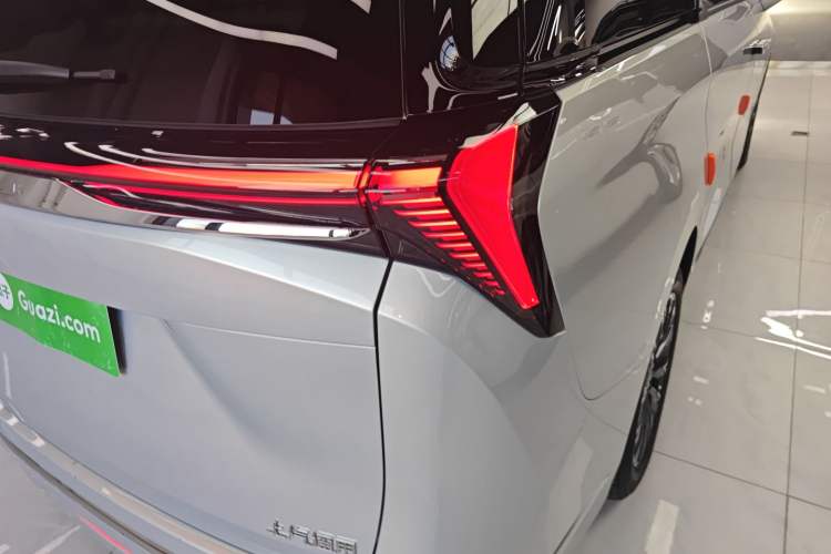 Used Buick GL8 2025 Lu Zun Smart Enjoyment Edition
