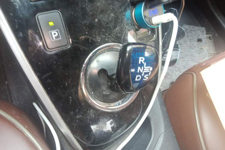 Used Toyota Corolla 2017 Revised Dual-Engine 1.8L E-CVT Elite Edition Gear Lever