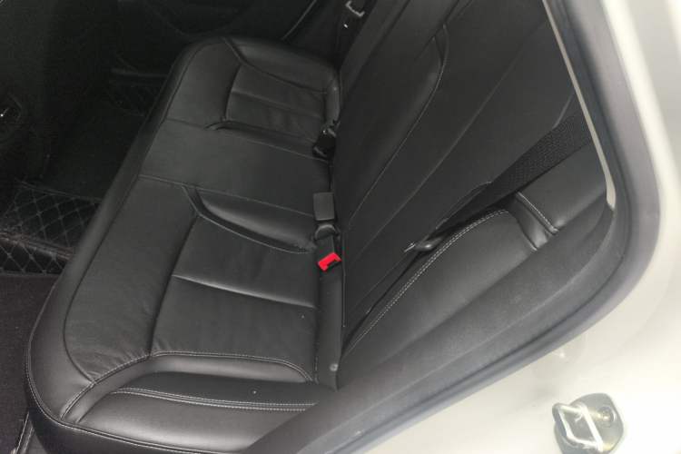 Used Buick GT 2019 18T Automatic Connected Elite Model China VI Standard Left Rear Seat