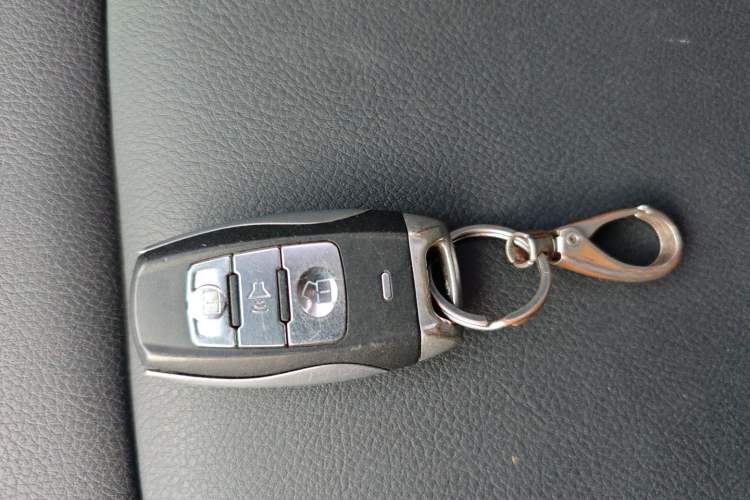 Used Haval H2 2016 Red Label 1.5T Automatic Two-Wheel Drive Elite Model
