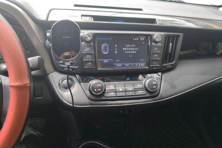 Used Toyota RAV4 2019 2.0L CVT Two-Wheel Drive Pioneer Edition China V Standard
