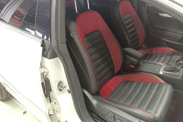 Used Volkswagen FAW-Volkswagen CC 2016 1.8TSI Luxury Model Right Front Seat