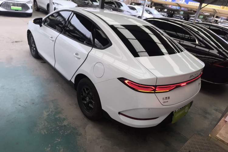 Used BYD Qin PLUS 2025 DM-i Smart Drive 55KM Leading Model Rear Left 45 Deg
