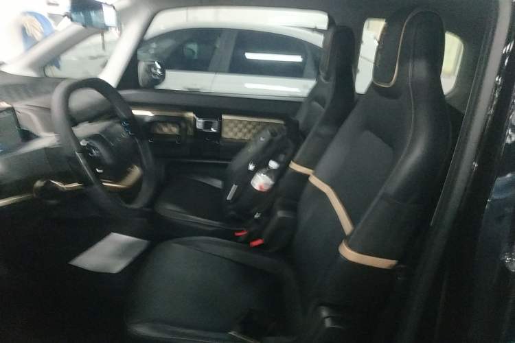 Used Baojun KiWi EV 2022 Artist Lite Edition Lithium Iron Phosphate Left Front Seat