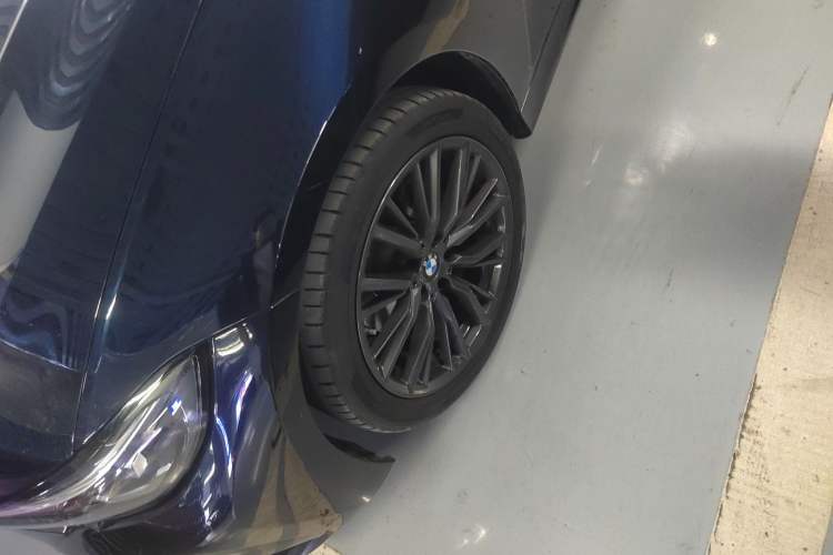 Used BMW 3 Series 2022 Revised 325i M Sport Night Edition Package Left Front Wheel Hub