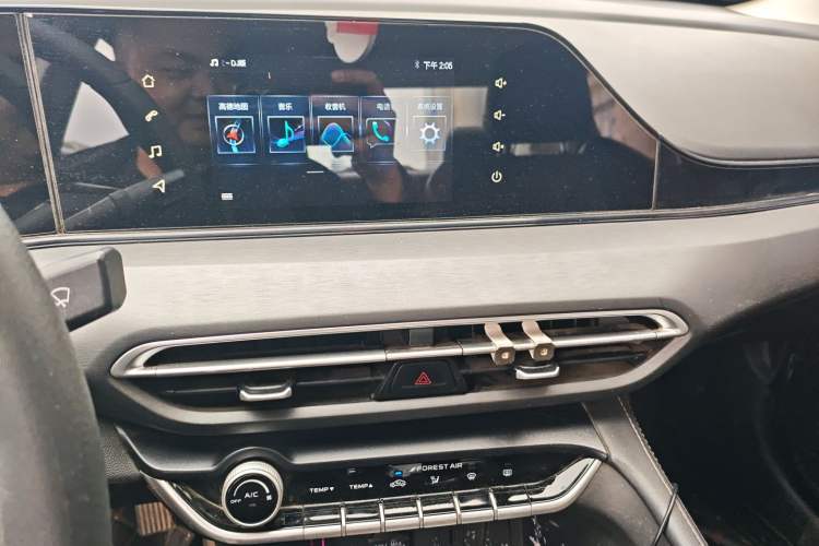 Used CHANGAN Eado 2021 PLUS 1.6L GDI Manual Elite Model Audio And AC Panel