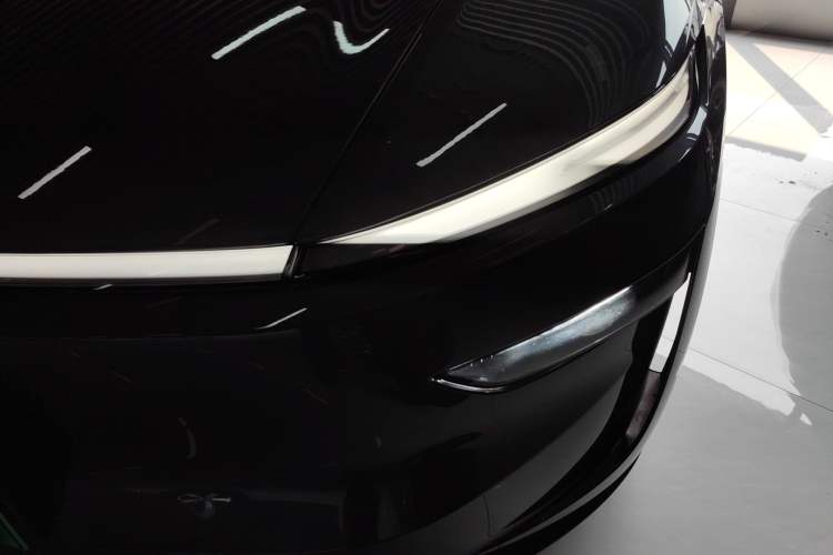 Used Tesla Model Y 2025 Rear-Wheel-Drive Version
