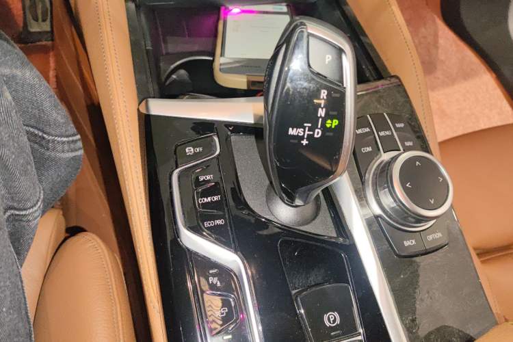 Used BMW 6 Series GT 2021 Restyled 630i M Sport Package Gear Lever