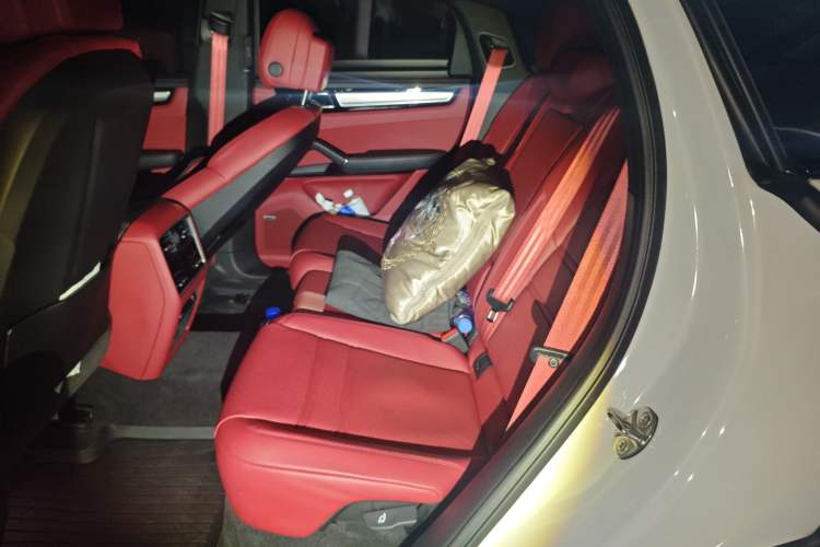 Used Porsche Cayenne 2023 Cayenne Coupé 3.0T Platinum Edition