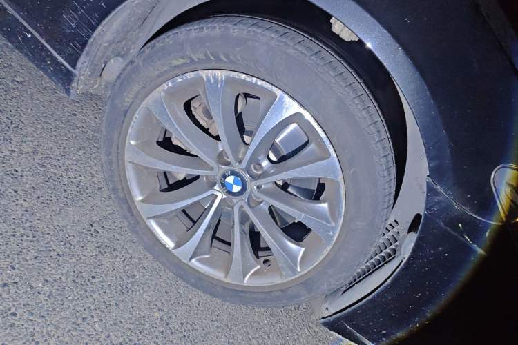 Used BMW 5 Series 2017 528Li Leading Model
