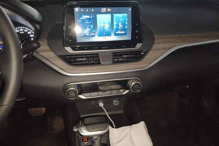 Used Nissan Teana 2021 2.0L XL Comfort Edition Audio And AC Panel