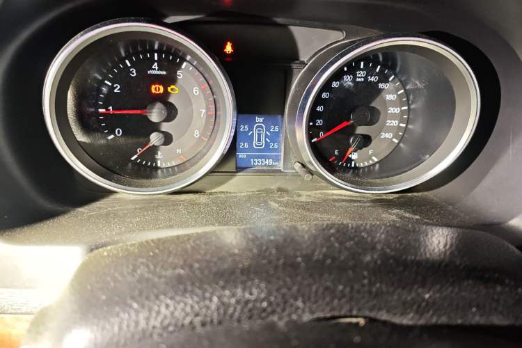 Used Haval H6 2015 Revised Version Sport Edition 1.5T Manual Transmission Two-Wheel Drive Elite Grade
