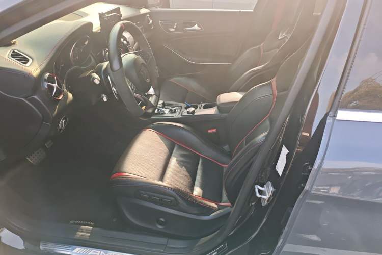 Used Mercedes-Benz GLA AMG 2017 Facelifted AMG GLA 45 4MATIC Left Front Seat