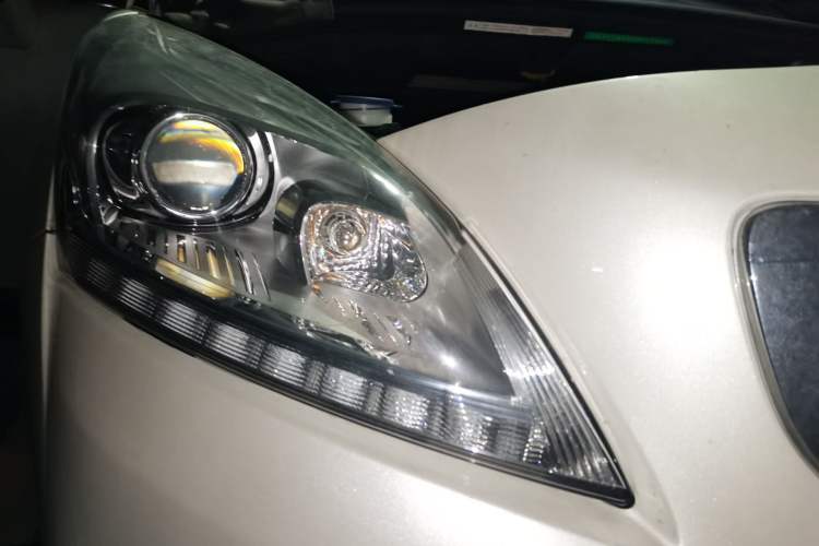 Used Peugeot 3008 2016 2.0L Automatic Classic Edition Right Front Headlight