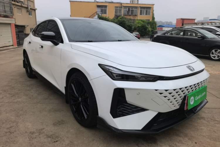 Used CHANGAN UNI-V 2024 1.5T Prestige Sport Edition
