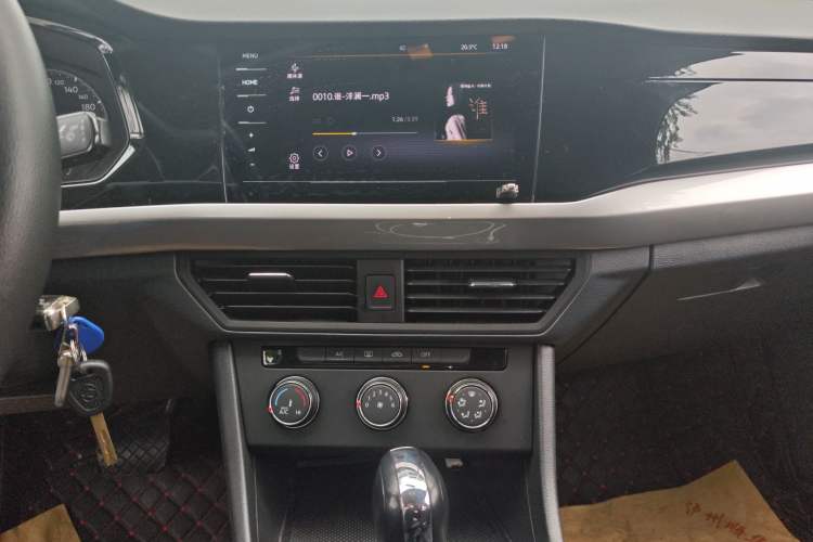Used Volkswagen Bora 2021 1.5L Automatic Fashionable Smart Connectivity Version Audio And AC Panel