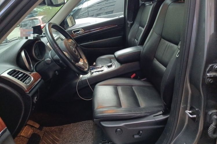 Used Jeep Grand Cherokee 2012 3.6L Luxury Navigation Edition
